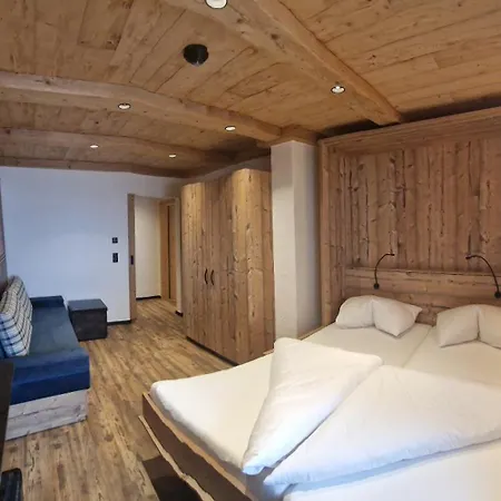 Hotel Garni Romantik Hotel 4*