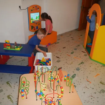 Hotel Garni Romantik 4*