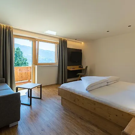 Hotel Garni Romantik 4*