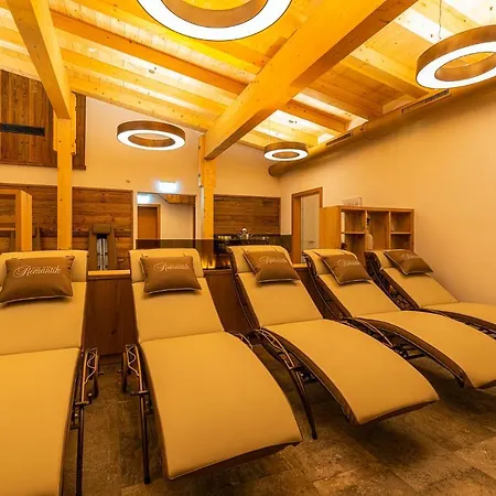 Hotel Garni Romantik Hotel 4*