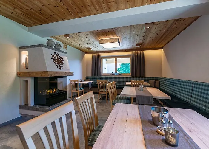 Hotel Garni Romantik Fügen