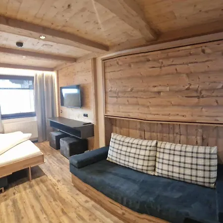 Hotel Garni Romantik Fügen